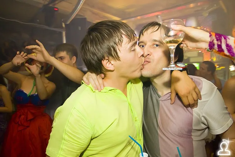 AUDIOFLY & MONAQUE