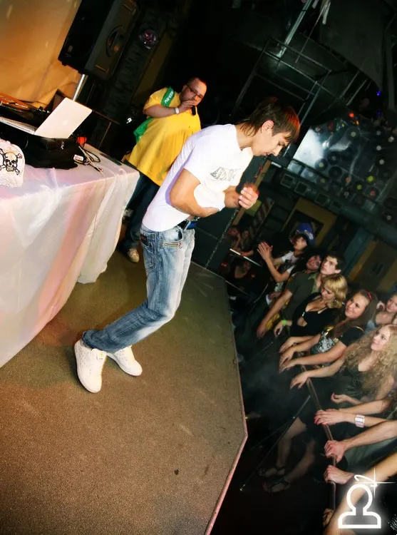 Dj Cross
