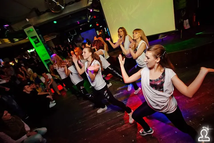 Shake it party