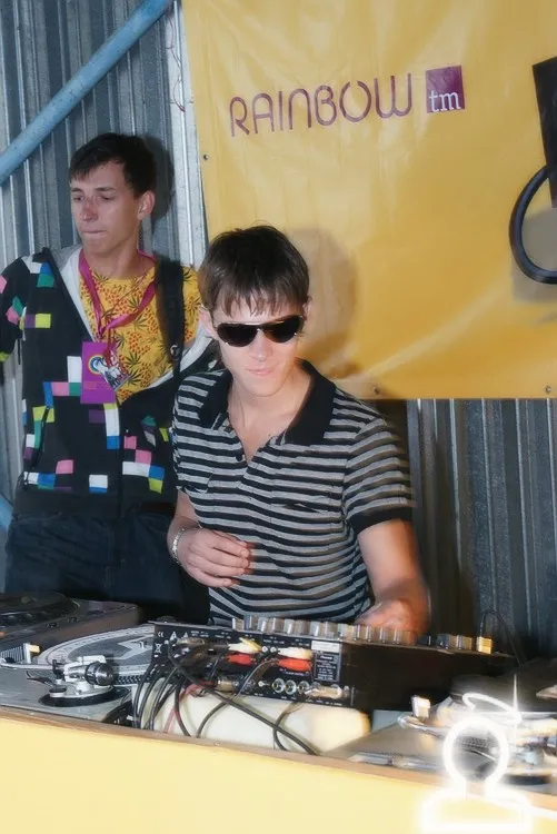 ELECTROBEACH