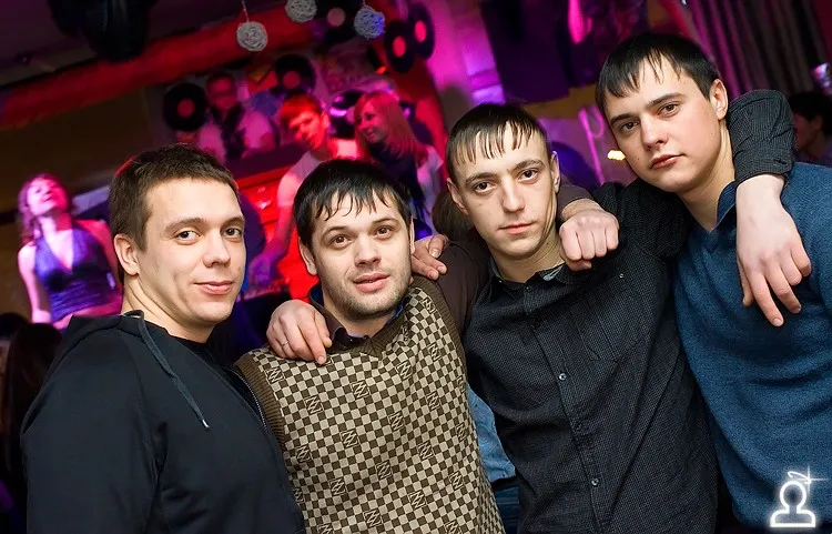 Танцуй пока молодой