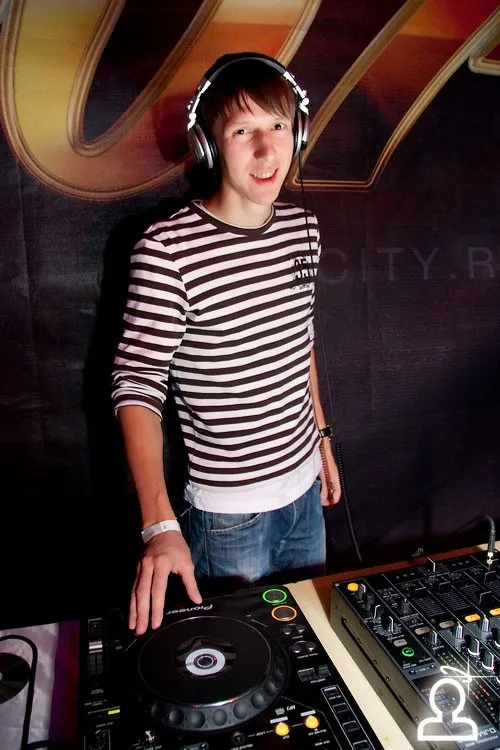 TOUR DE TRANCE HAPPY BIRTHDAY