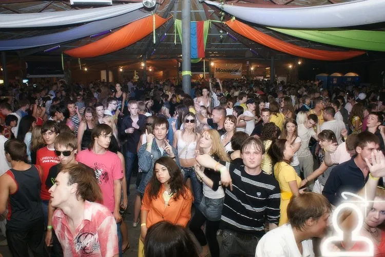 ELECTROBEACH