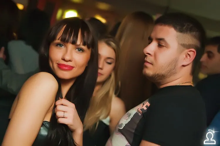 Le Buffet & DOЖDЬ HOUSE Mafia are present