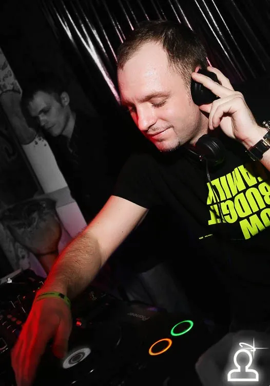 DJ VINI