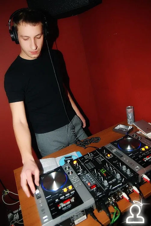 Открытие клуба ALIBI, день второй/ DJ Neil Navarra