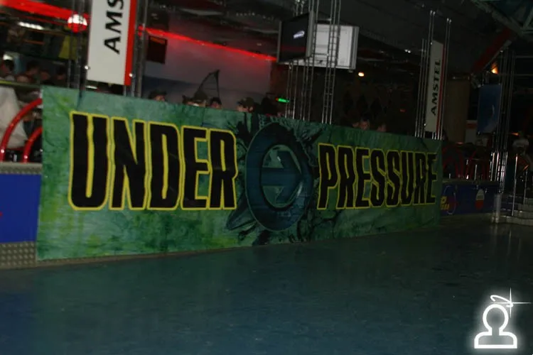 Under Pressure Live