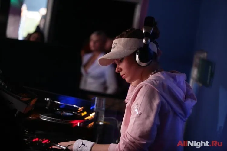 Dj Annie (b.club Moscow)