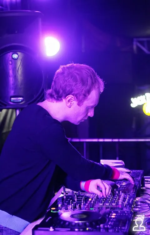 LUXURY PEOPLE / DJ Nejtrino