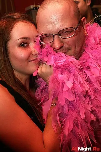 Pink Party, Блондинки в Розовом