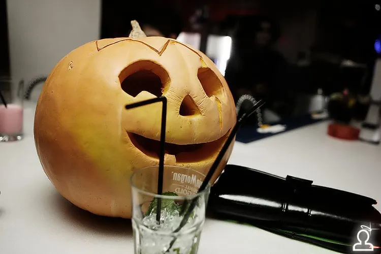 HALLOWEEN / ANOTHER NIGHT with DJ BIG WORLD (GER)