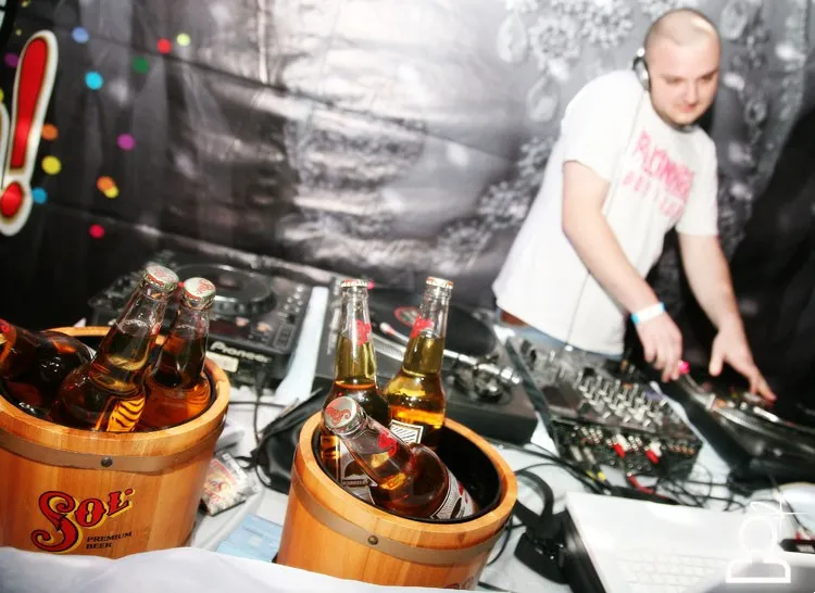 RICH & BITCH /DJ DLEE