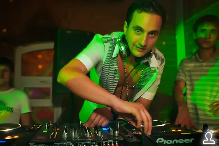 Dj Dan
