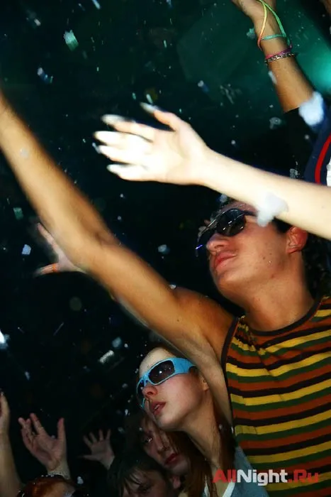 Winston Clubbin’ Clouds (Dj Asya)