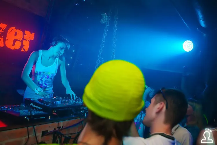 PRAVDA VS BUNKER - DJ NASTYA Beauty