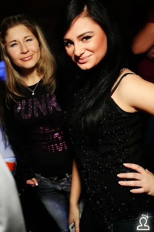 SHAKE IT PARTY